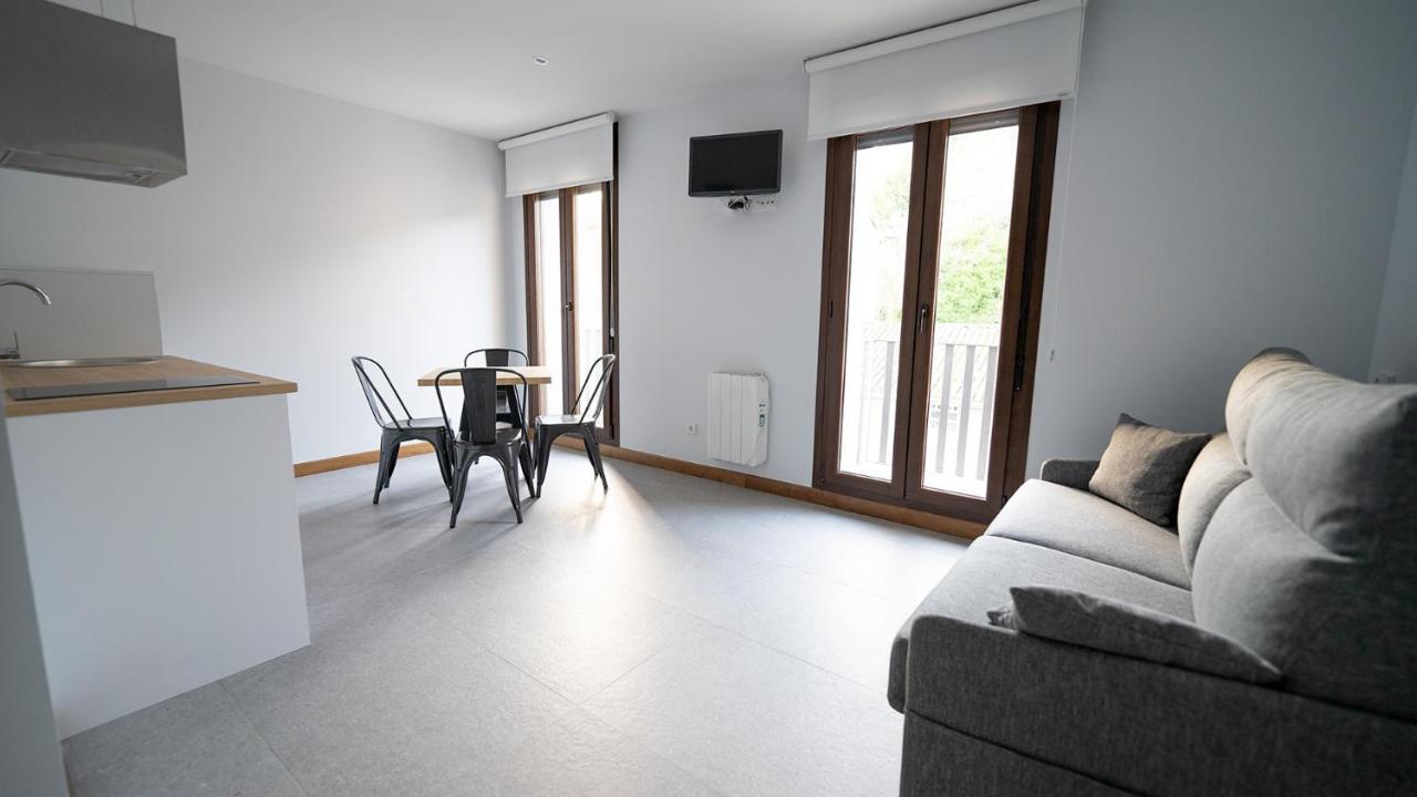 Apartamentos Puerta De Occidente Cornellana Kültér fotó