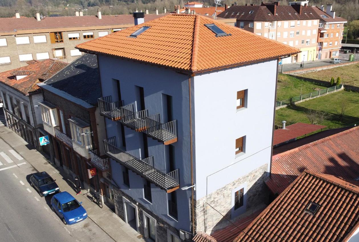 Apartamentos Puerta De Occidente Cornellana Kültér fotó
