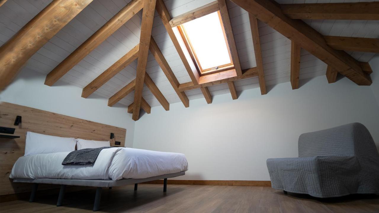 Apartamentos Puerta De Occidente Cornellana Kültér fotó